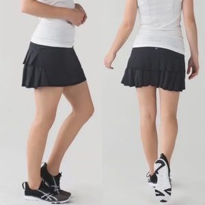 Lulu lemon pace setter skirt size 4